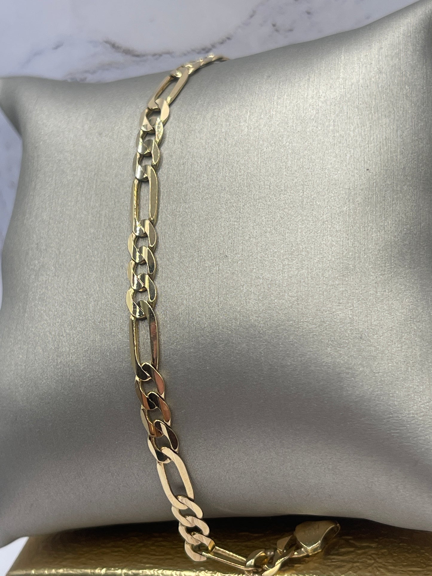 Figaro Bracelet 14k