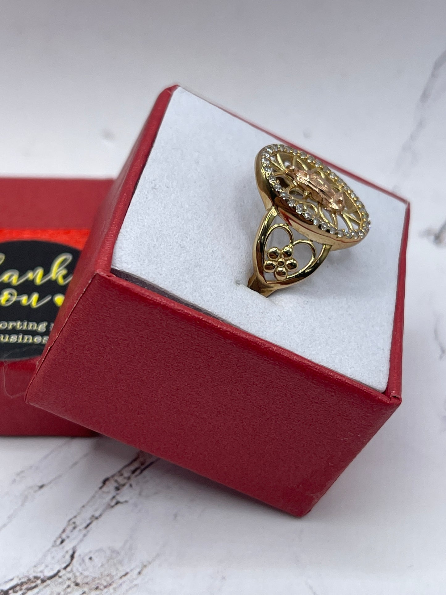 Virgen Oval Cz Ring 10k