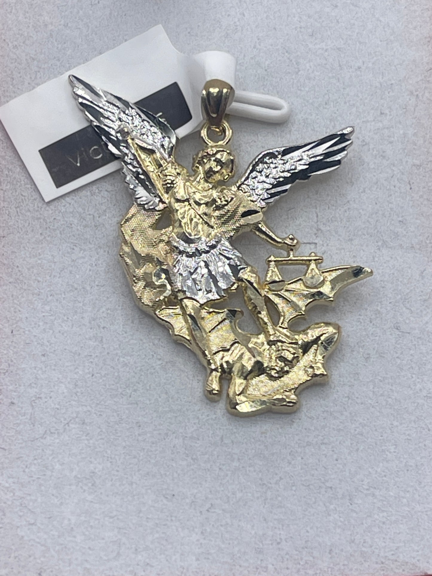 St Michael Pendent 10k