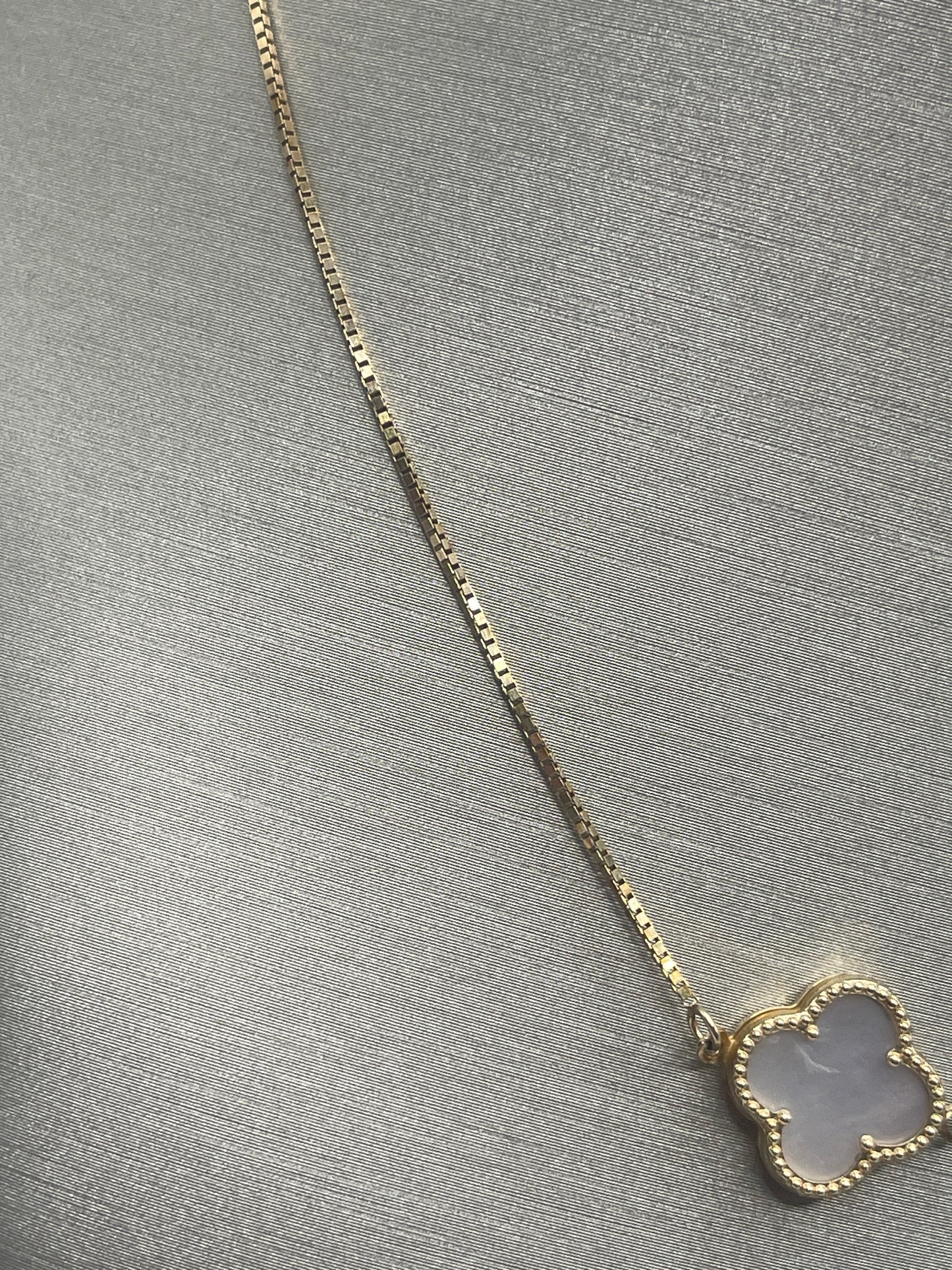 Clover White Necklace 14k