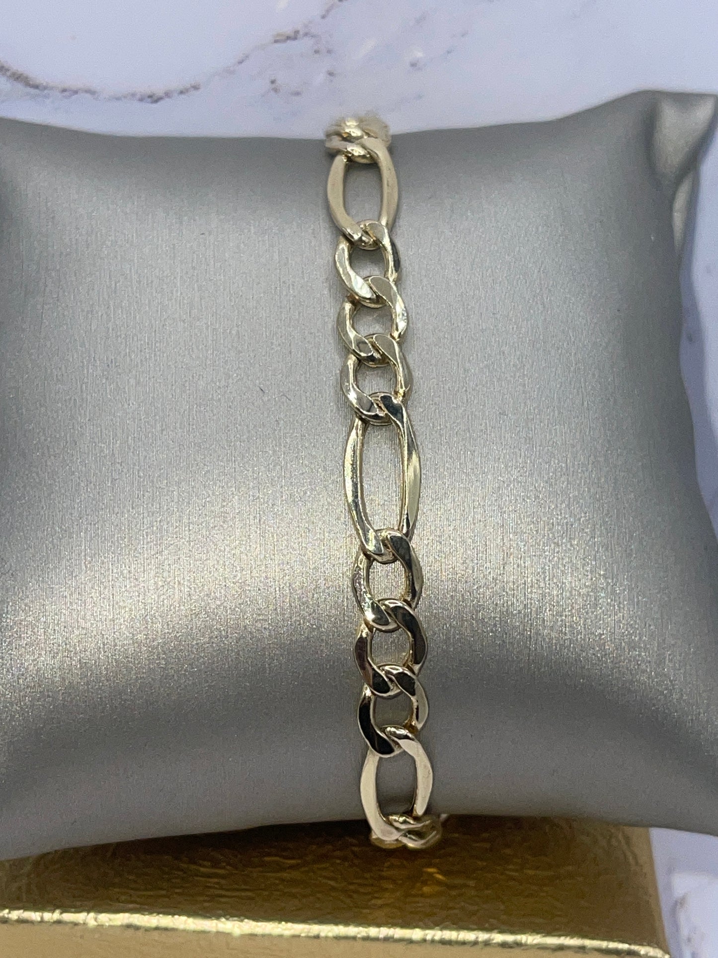 Figaro Bracelet 14k