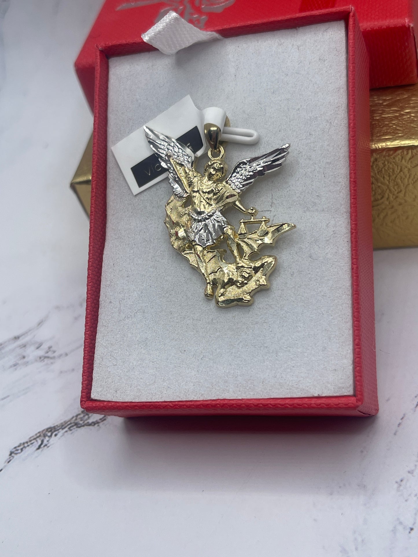 St Michael Pendent 10k