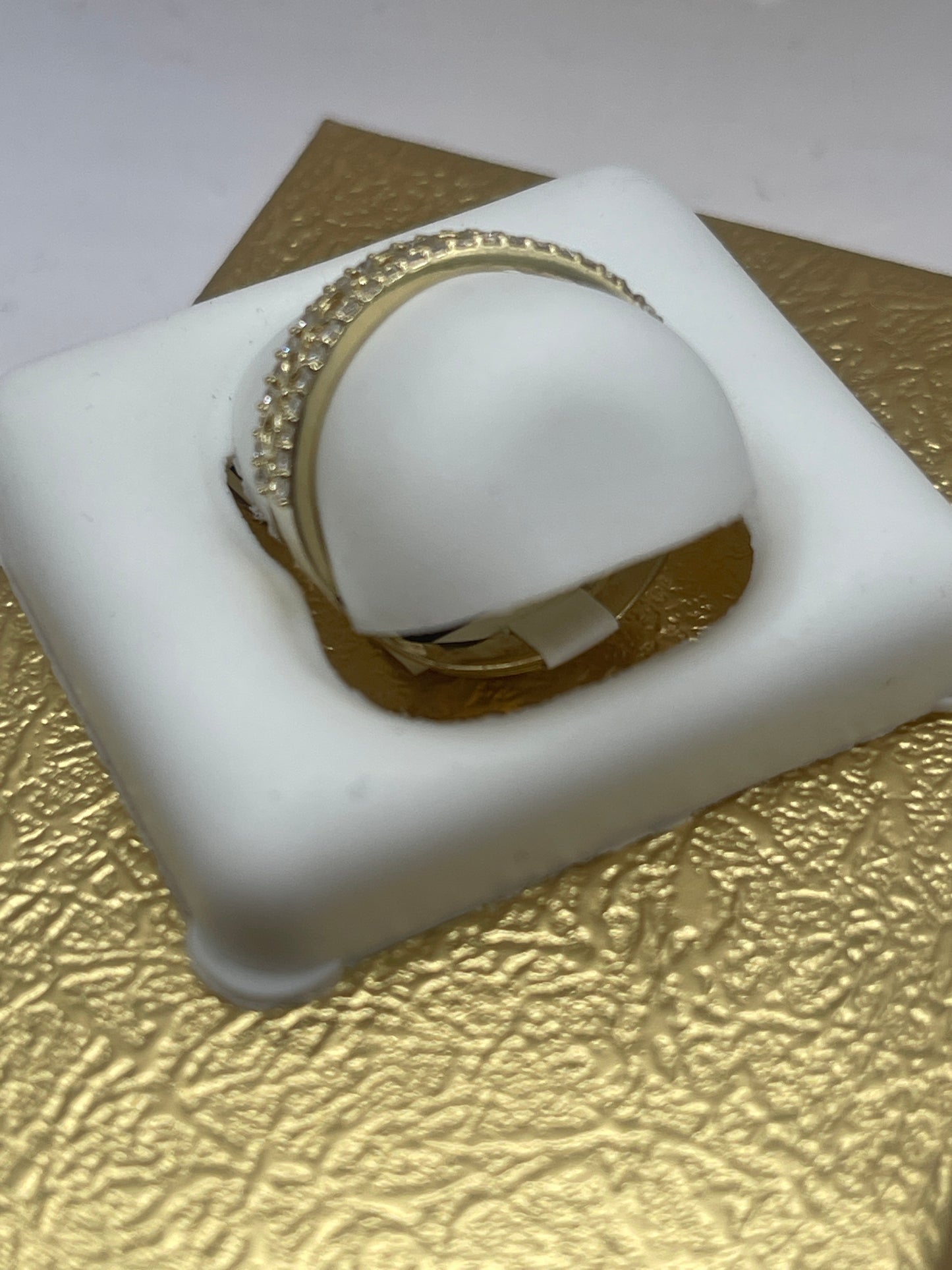 Cz Band Ring 10k