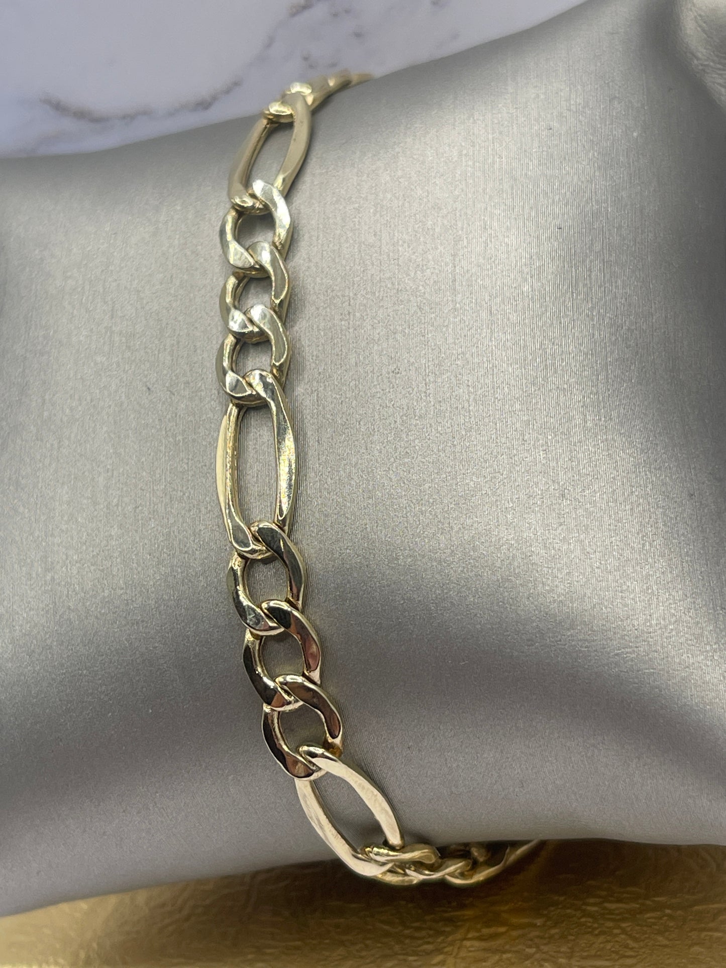 Figaro Bracelet 14k