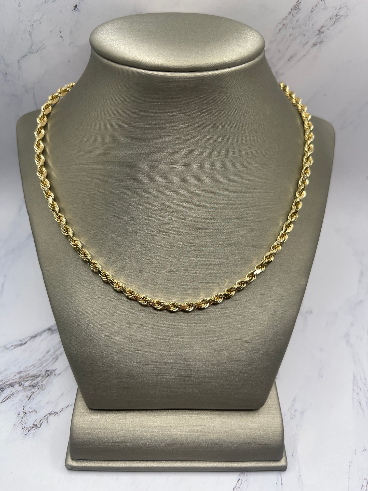 Rope Solid Chain. 14k