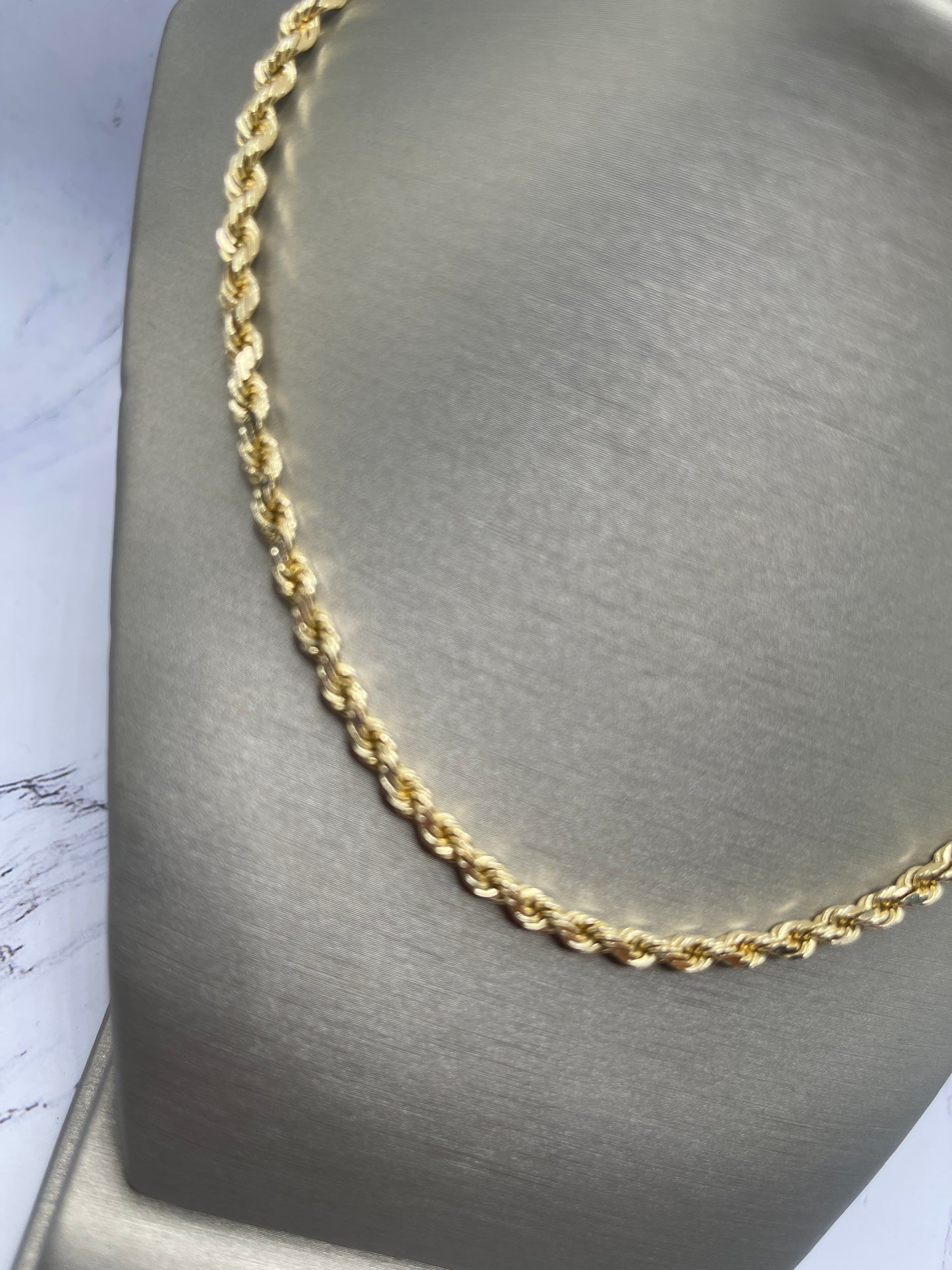 Rope Solid Chain. 14k