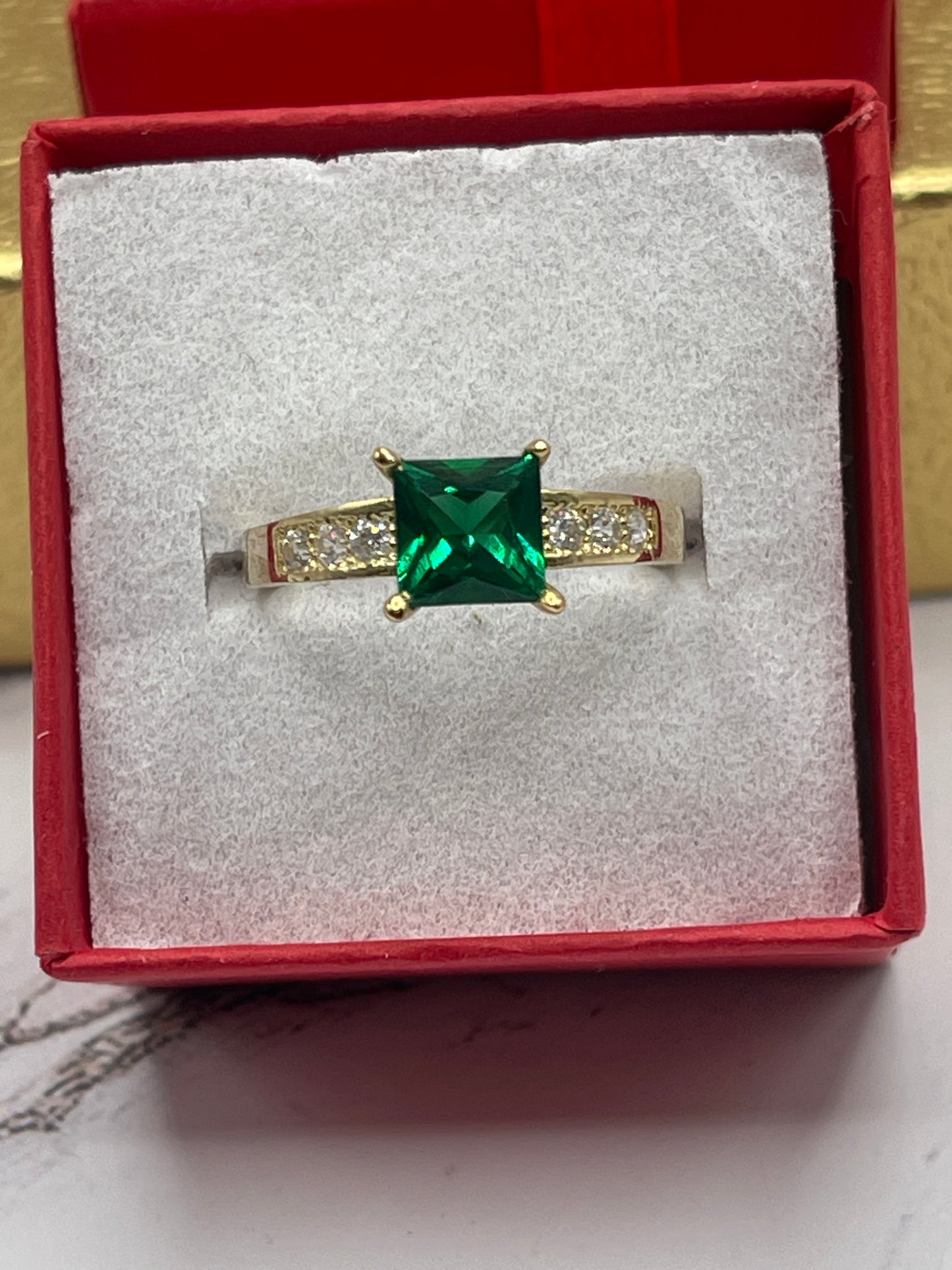 Green Cz Princess Ring 10k