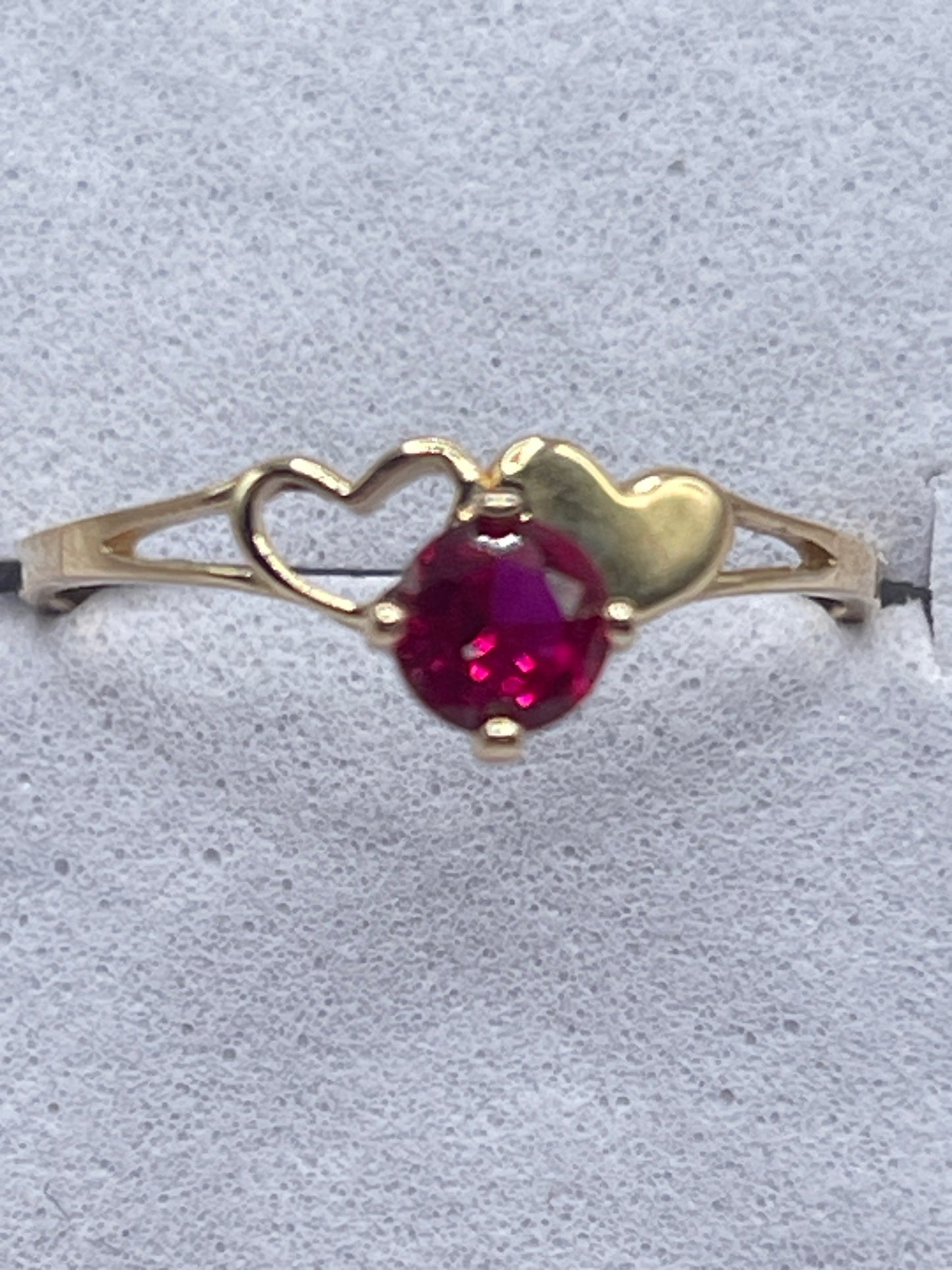 Hearts Cz Ruby Ring 14k