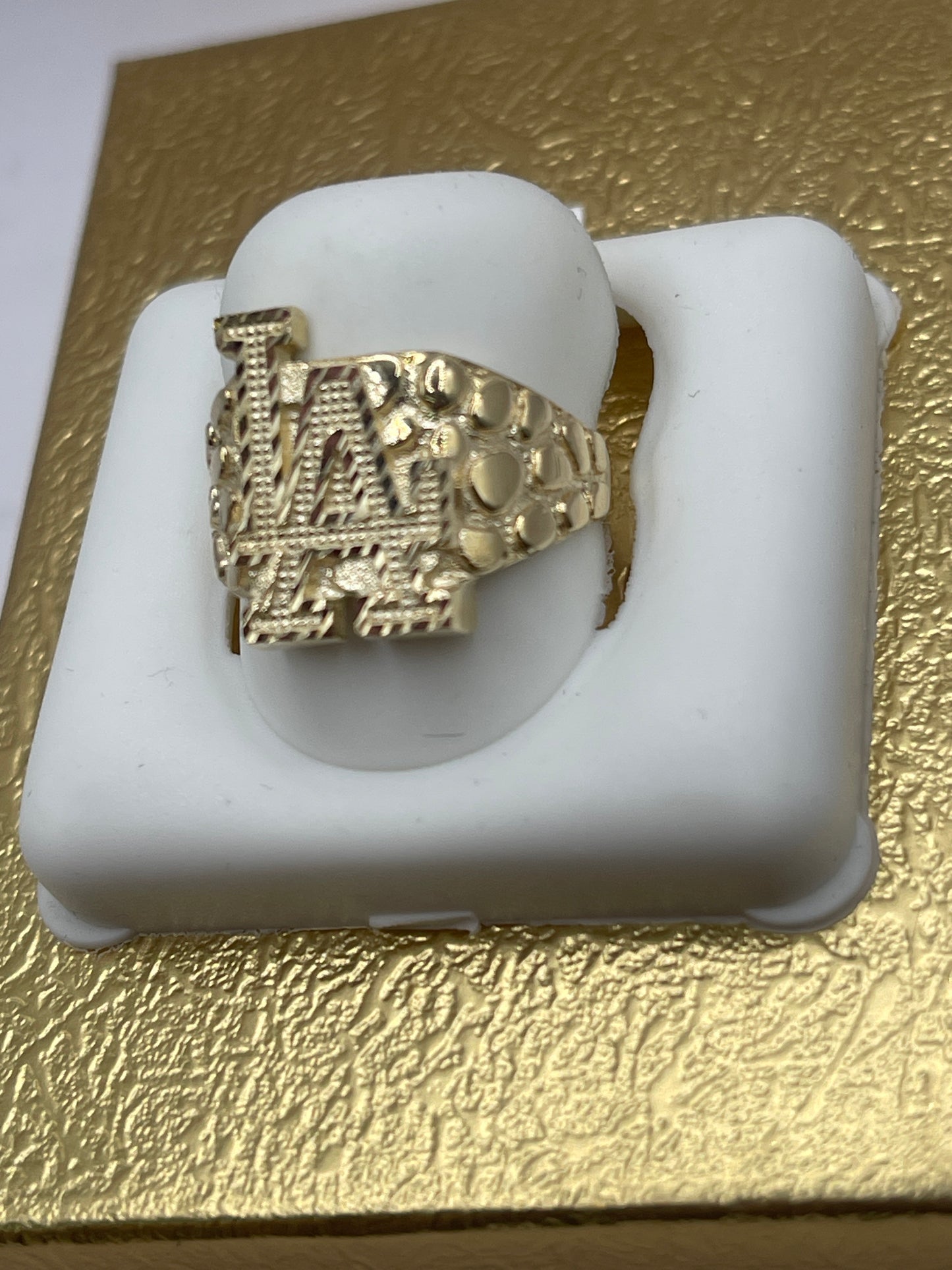 Nugget LA Ring 10k