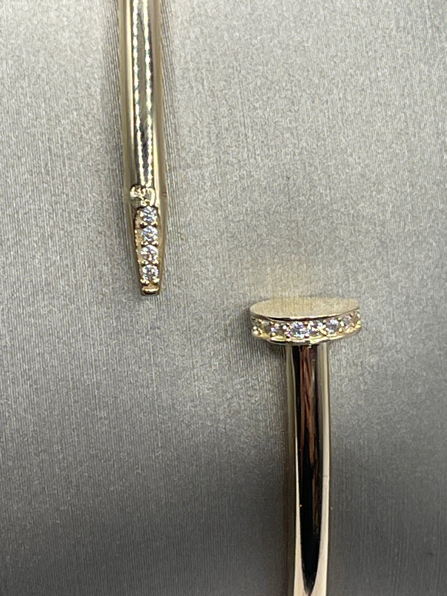 Nail Bangle 14k