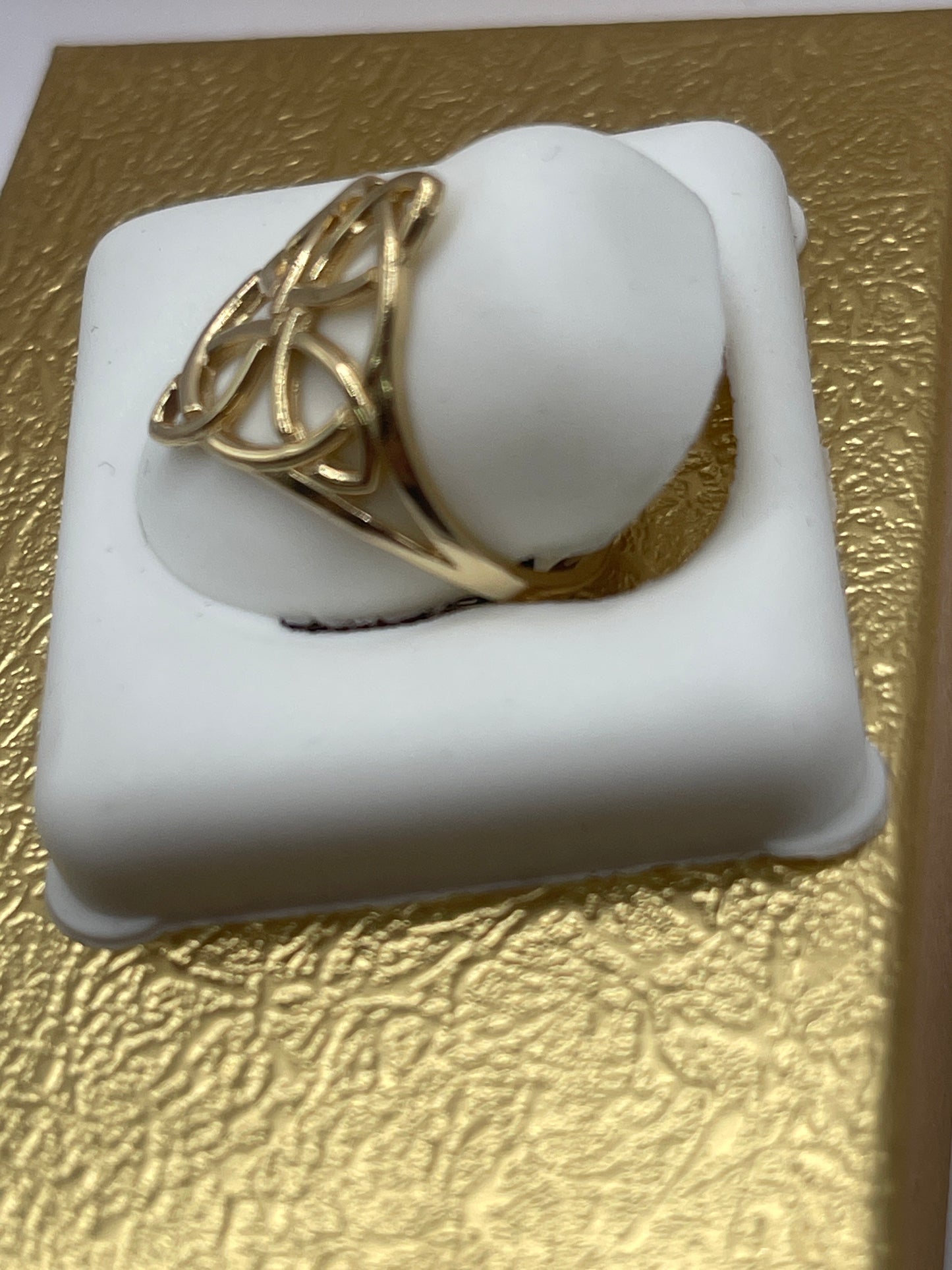 Nudo De Bruja Ring 14k