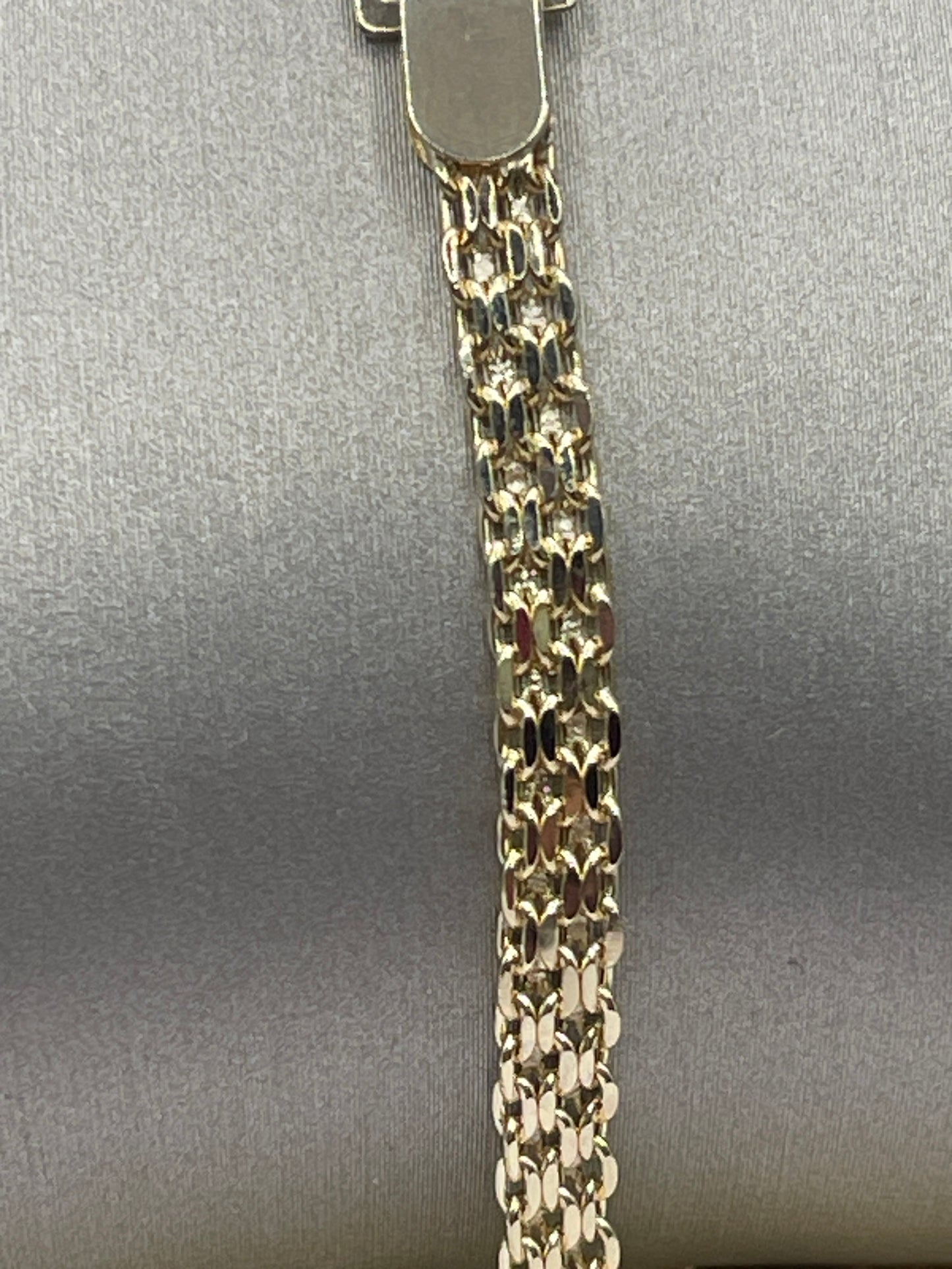ID Virgen Bracelet 14k