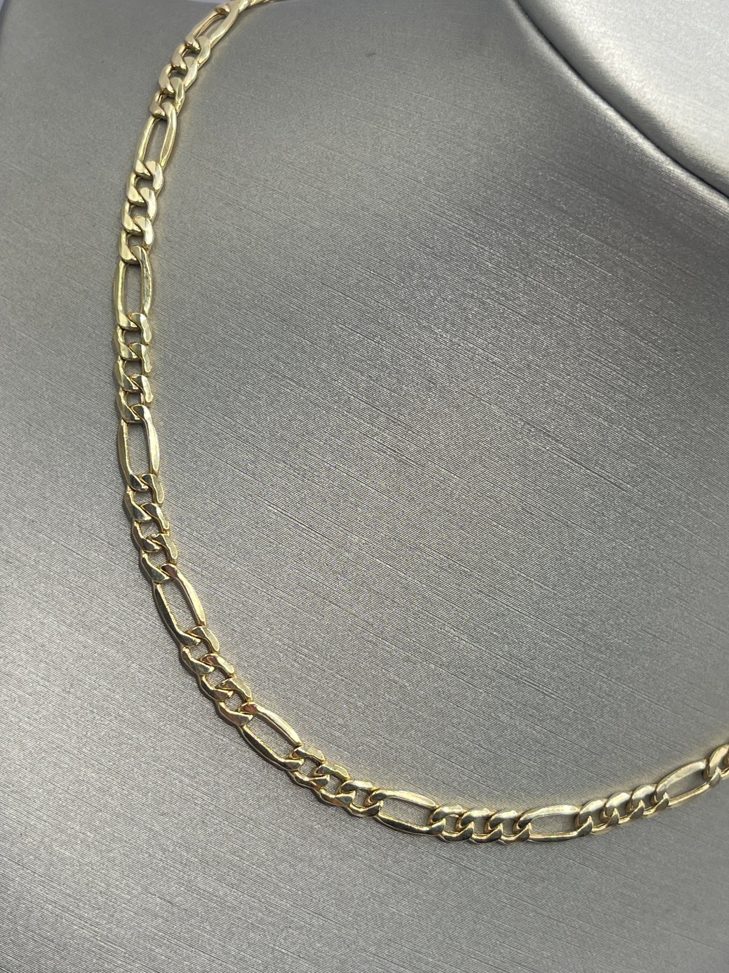 Figaro Hollow Chain 14k